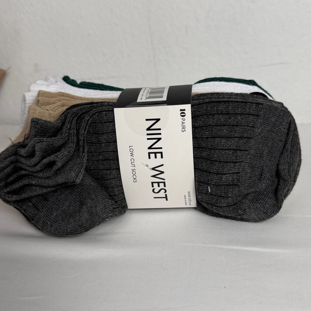 Nine West Women’s Casual Socks‎ - 10 pair 4 color Dark Green, White, beige, grey